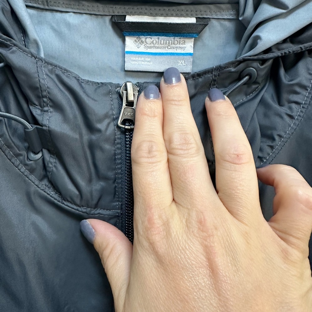 Columbia Men's Two-Tone Gray Windbreaker - Picture 2 of 2